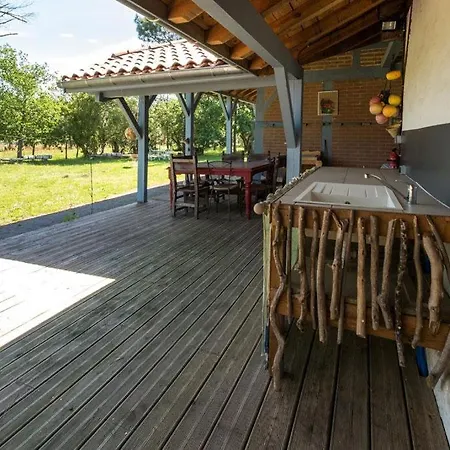 Maison Landaise Avec Jardin Proche Du Vakantiehuis *